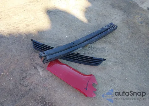 2010 Toyota Corolla z USA, uszkodzony, nr VIN 2T1BU4EE2AC316483